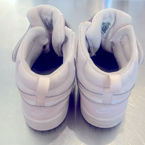 Nike girls sneakers 1.5 - Picture 3 of 5